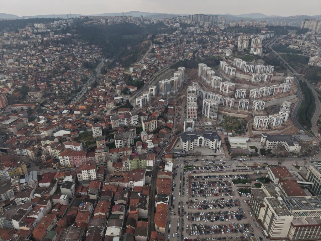 İzmit’te kentsel dönüşümün gücü: Aynı mahallede iki ayrı fiyat!