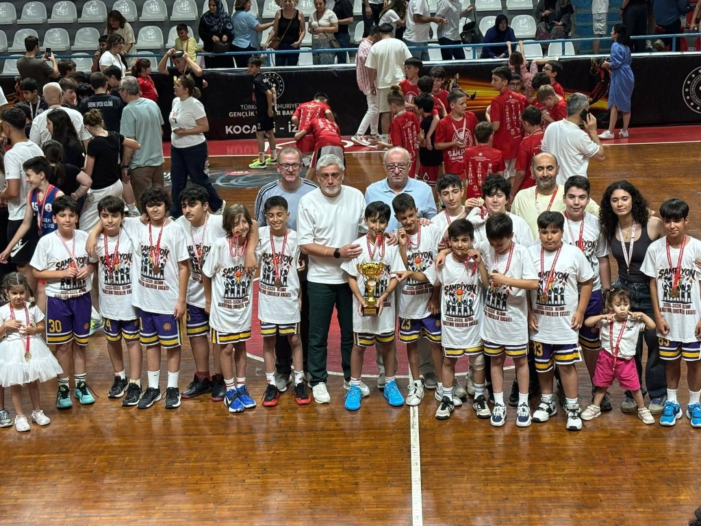 Yenidoğanspor U-12’lerde şampiyon