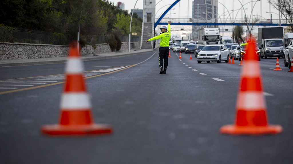 Üç ilçede bazı yollar kapatıldı!
