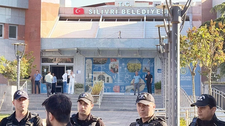 Belediye başkanı ve 10 kişi hakkında tutuklama talebi