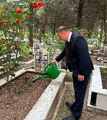 Başkan Emengen'den kabir ziyareti
