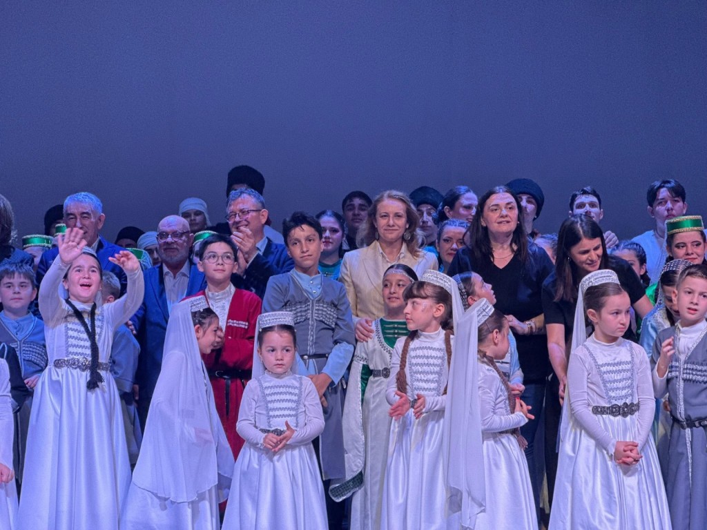 Kocaeli Kafkas Kültür Derneği’nden yıl sonu gösterisi