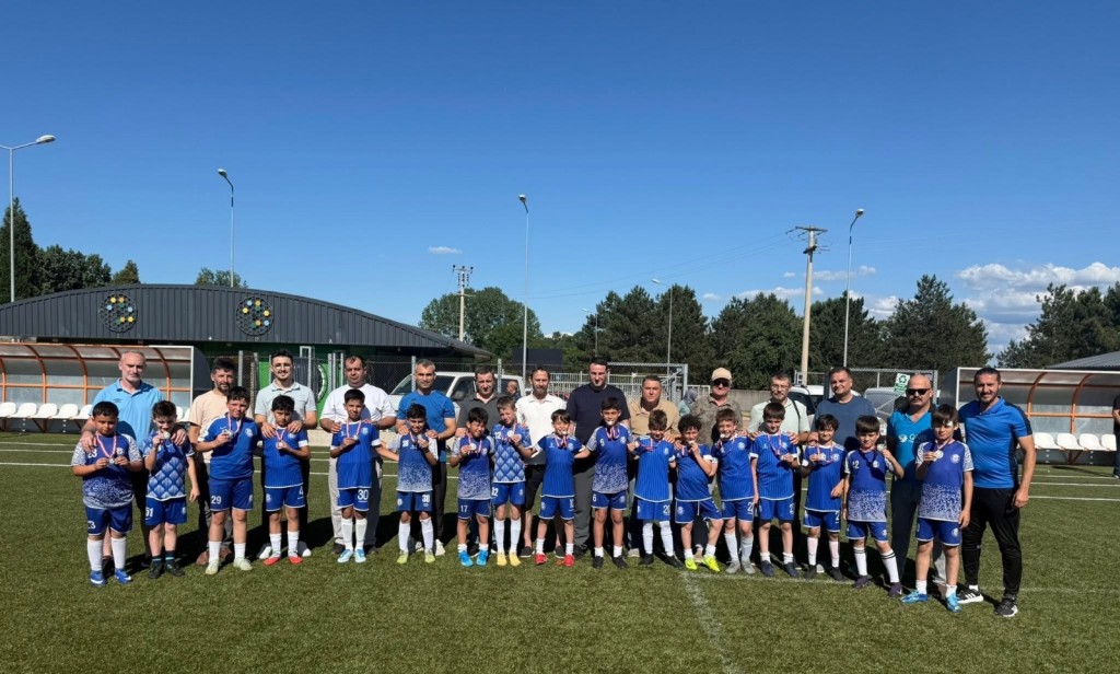 Şampiyon İzmit Gençlerbirliği U-11 mangalda bir araya geldi