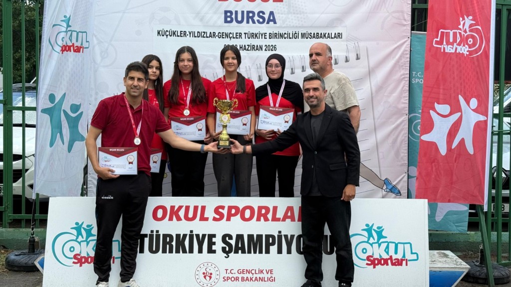 Derbent Ortaokulu’ndan MUHTEŞEM başarı! Türkiye şampiyonu oldular!