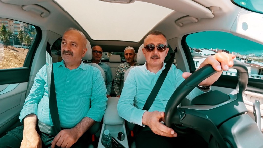 Başkan Büyükakın yeni projeyi TOGG ile denedi!