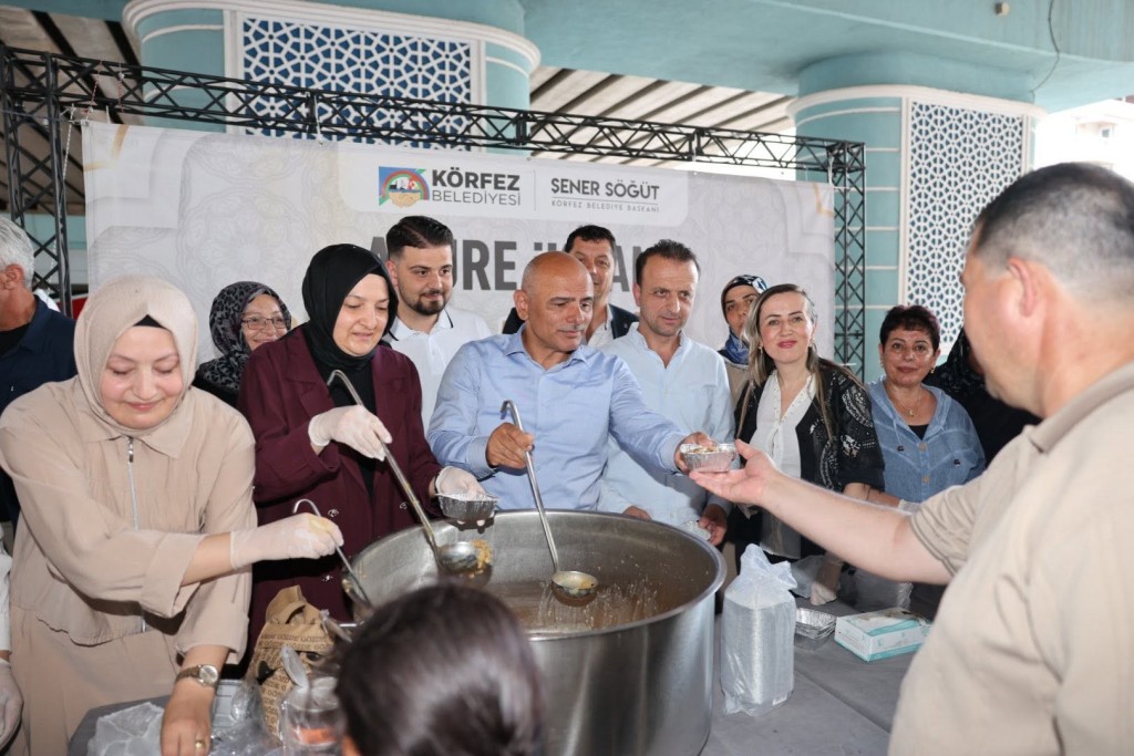 Körfez'de 4 bin kişilik aşure ikramı