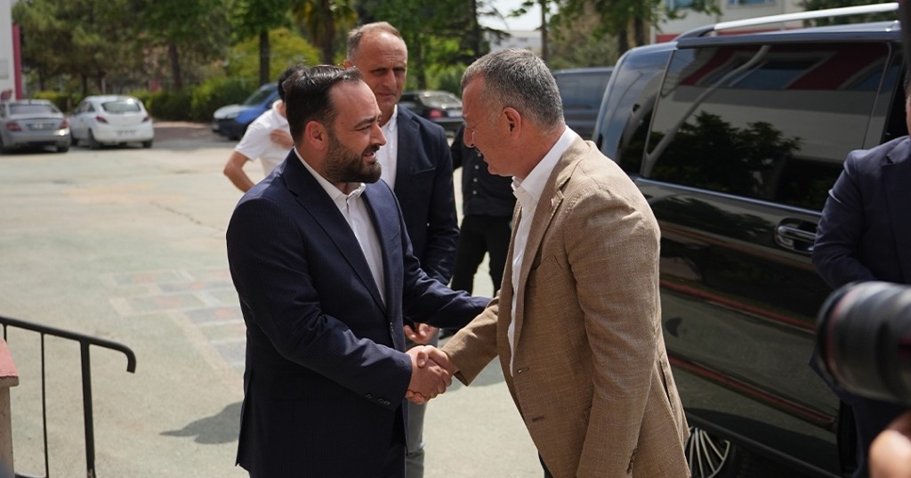 Tolga Sirmen’den Büyükakın'a teşekkür