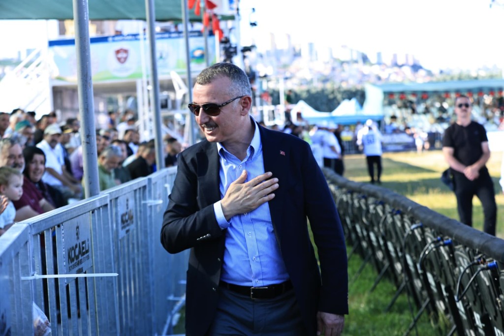 Büyükakın'a coşkulu karşılama!