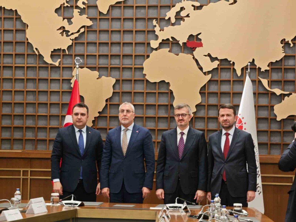 İŞKUR ile Basın İlan Kurumu arasında iş birliği protokolü imzalandı