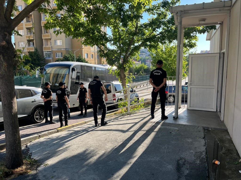 Uyuşturucu operasyonunda ünlüler adliyeye sevk edildi!