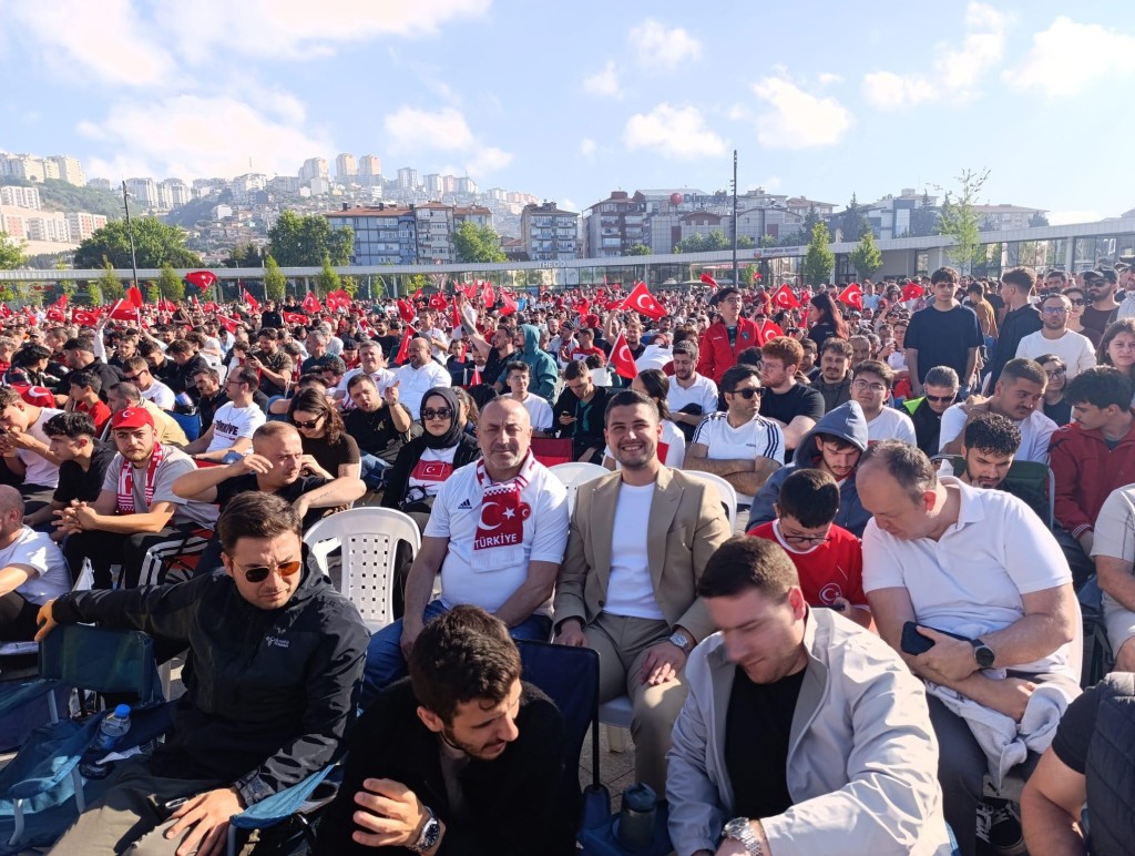 MHP İzmit'ten Milli Takım'a tam destek