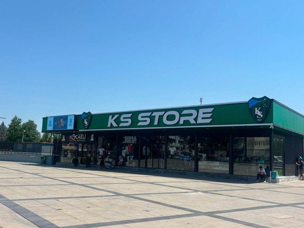 KS Store’da yeni sezon hareketliliği! İşte fiyatlar