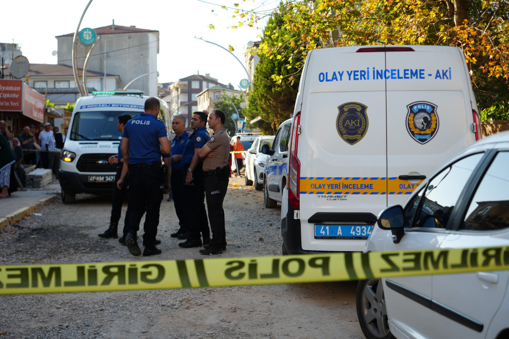 İskeleden düşen işçi hayatını kaybetti