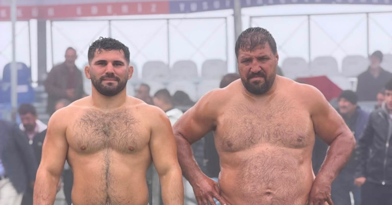 Kağıtsporlu pehlivan Düzoba'da üçüncü