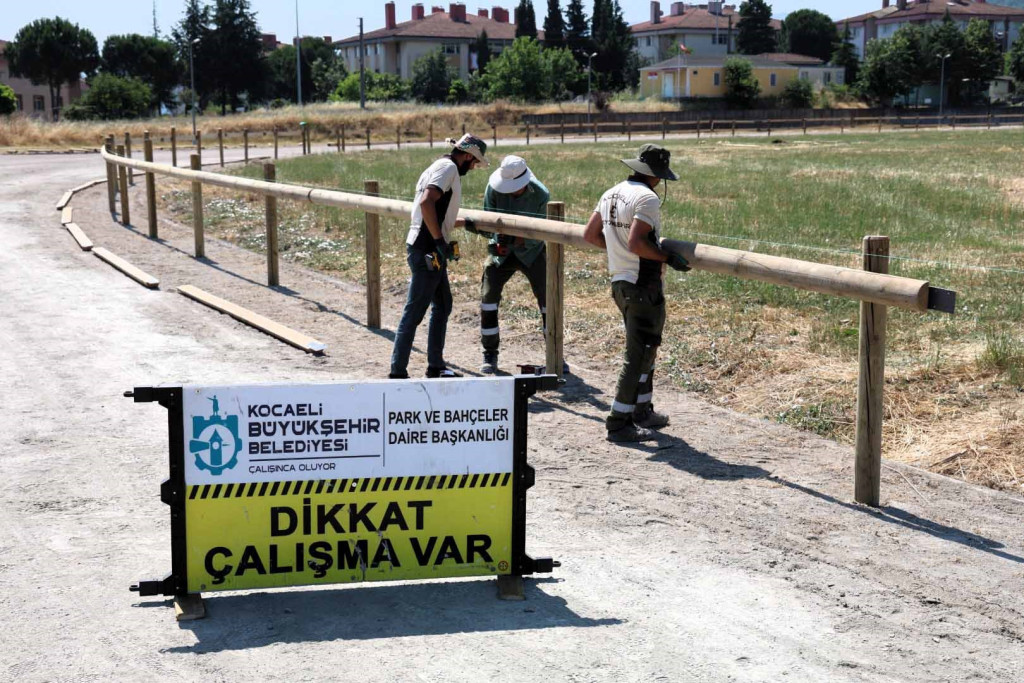 Gölcük Rahvan At Tesisi yarışlara hazırlanıyor