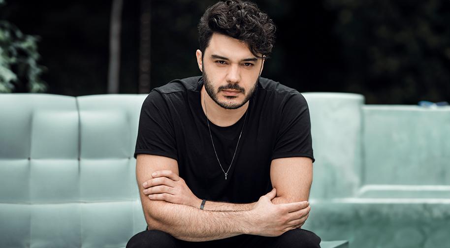 Ünlü şarkıcının testi pozitif çıktı!