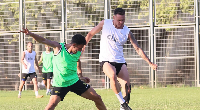 Gölcükspor çift kale ile bitirdi