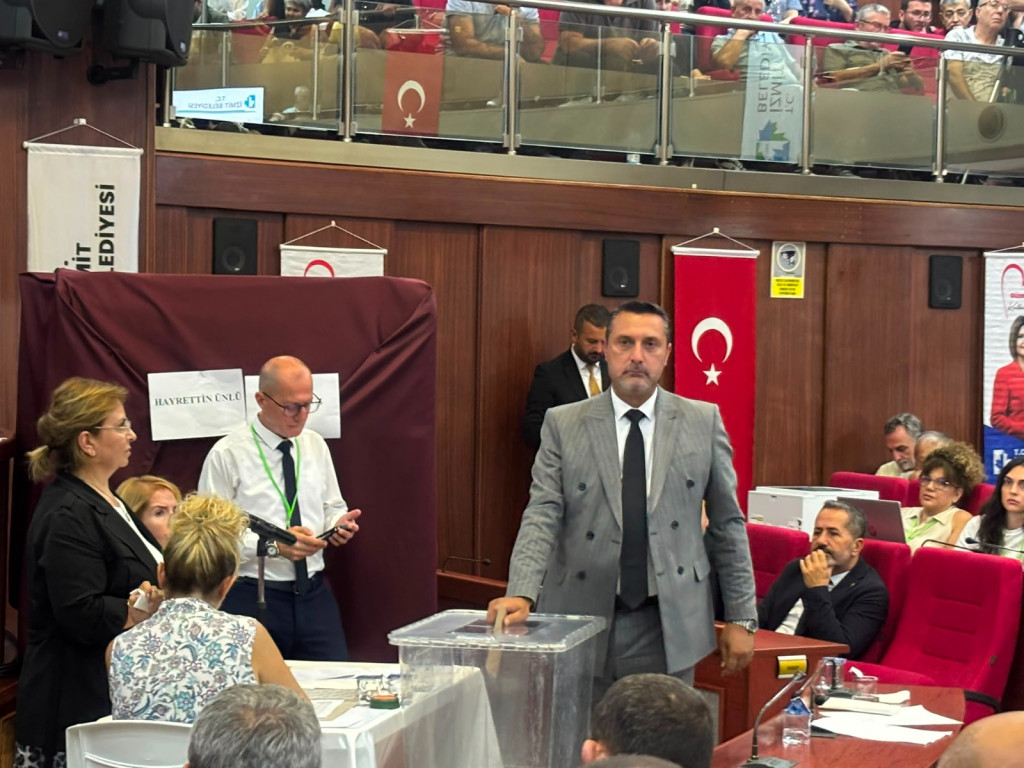 Kabine girdi ama kalem yazmadı!