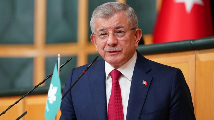 Ahmet Davutoğlu siyasetten çekildi!