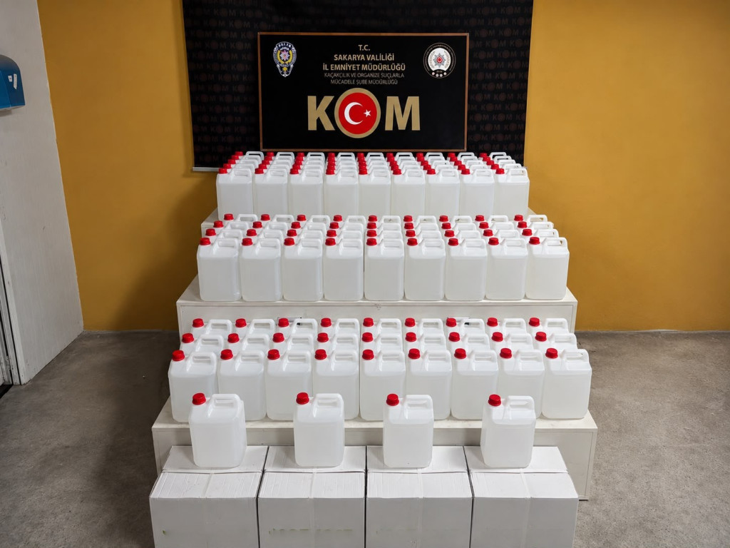 Dev sevkiyata polis freni! 1 ton etil alkol ele geçirildi