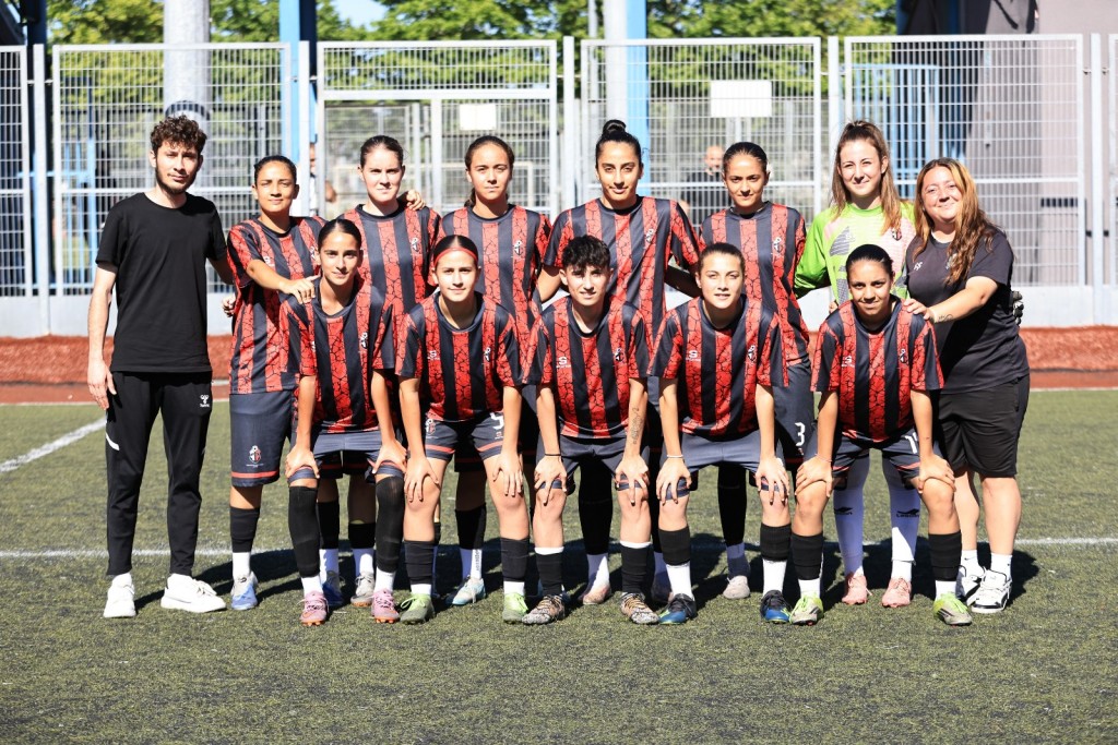 Gölcük’ün kızları üzgün