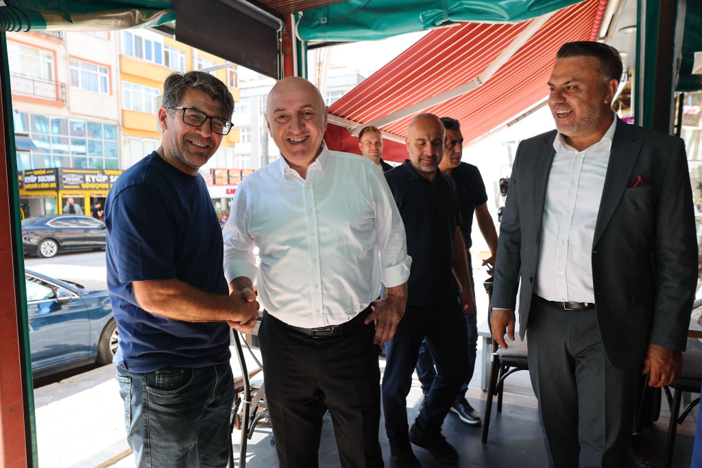  Başkan Muzaffer Bıyık esnaf ve vatandaşla buluştu