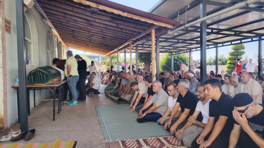 Kocaeli'de elektrik akımına kapılmışlardı! Baba ve oğluna son görev