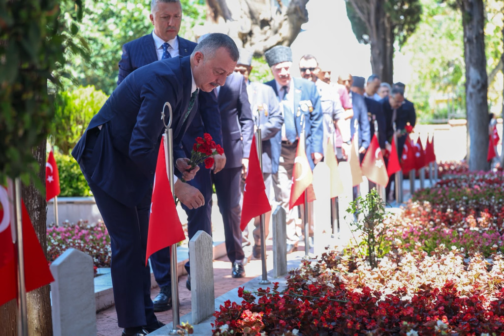 Büyükakın’dan 15 Temmuz şehitlerine vefa
