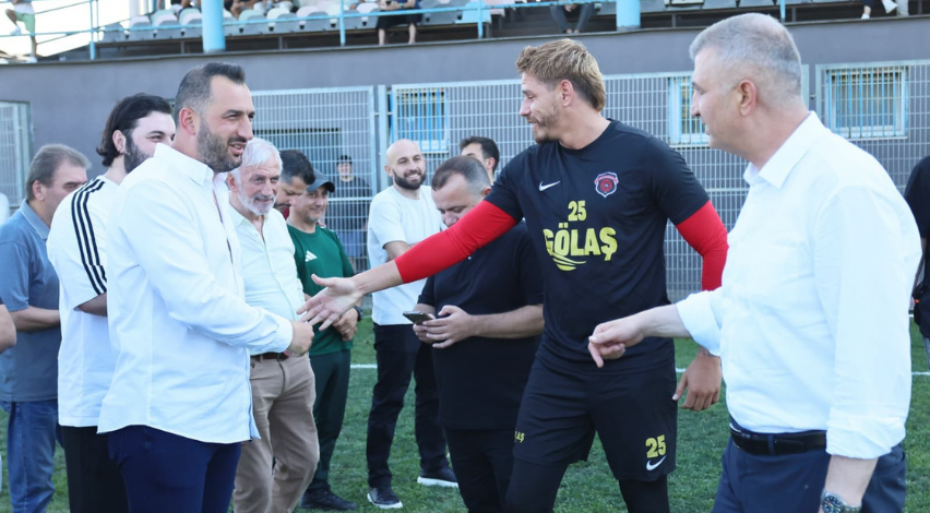 Gölcükspor üç koldan saldırıyor