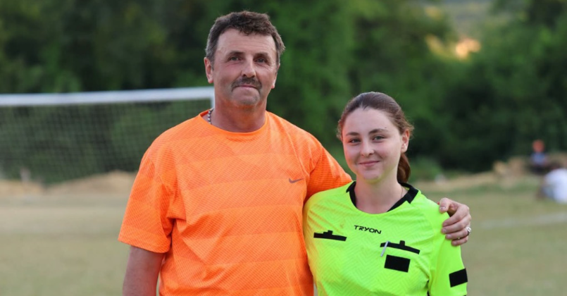Baba ve kızı aynı maçta hakemlik yaptı
