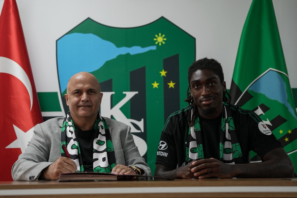 Kocaelispor, Fransız stoper Zoukrou ile imzaladı