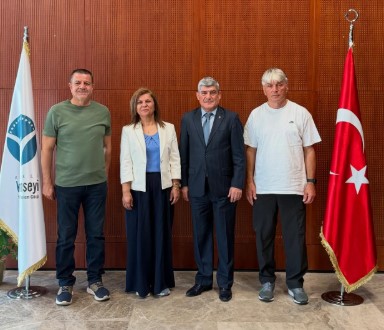Başkan Yalçın'a hayırlı olsun ziyareti