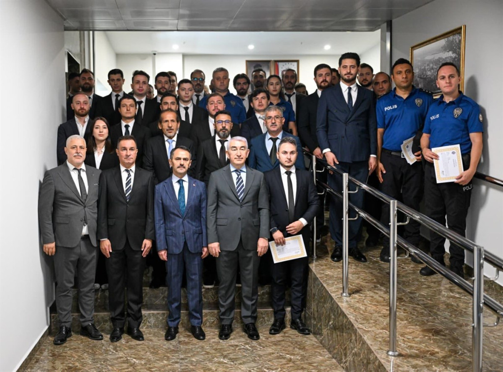 Emniyet personeline başarı belgesi