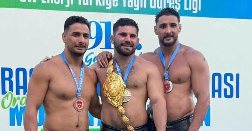 Taş gibi kürsü