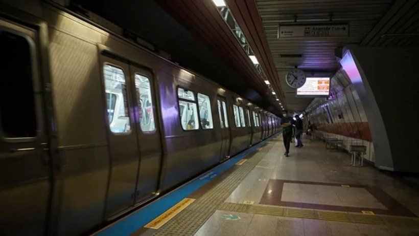 Metroda intihar girişimi!