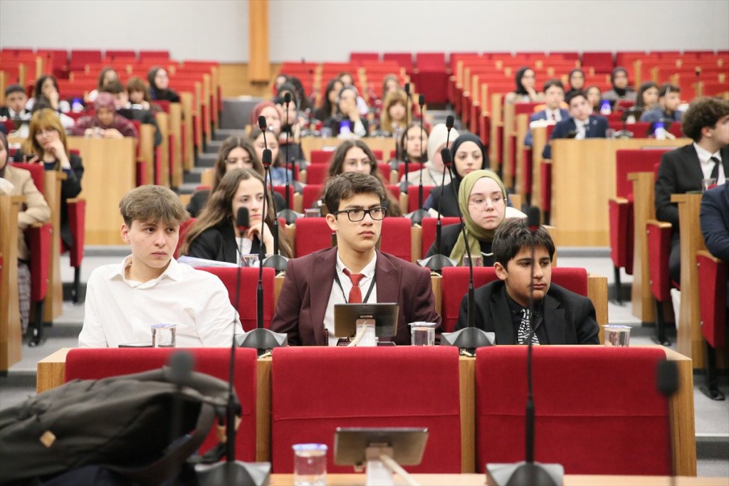 TÜBİTAK Fen Lisesi kapılarını açıyor! Son başvuru için kritik uyarı