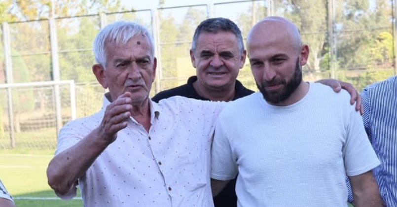 Ellibeş’ten eski futbolcusuna övgü