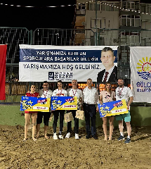 304 minik sporcu sahada, tribünlerde büyük heyecan