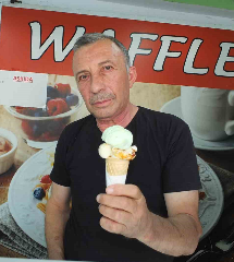 Gören şaşırıyor: Askıda dondurma!