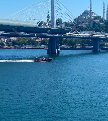 Tur teknesinden suya düştü!