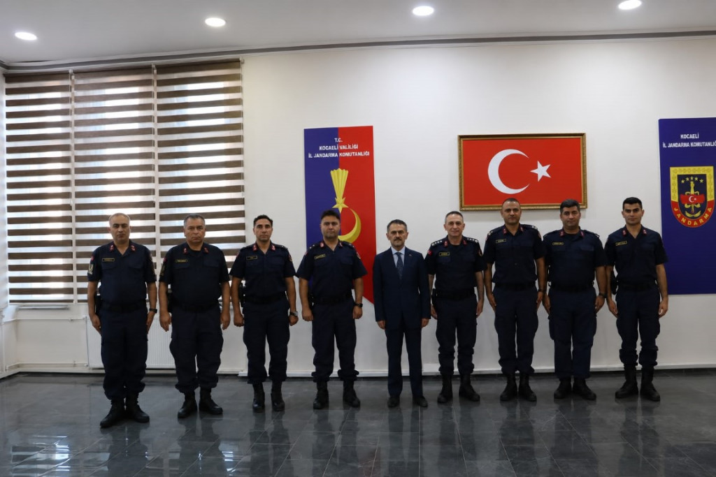 Tayini çıkan jandarma personellerine veda