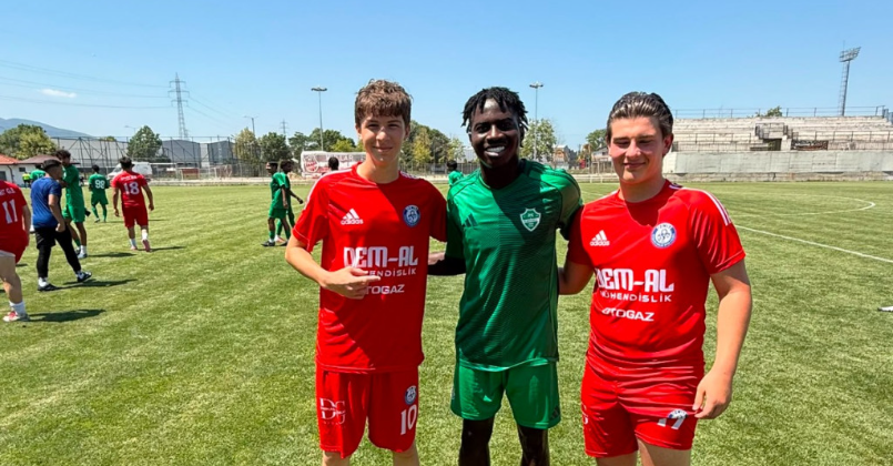 İzmit GB, Al Ahli ile karşılaştı