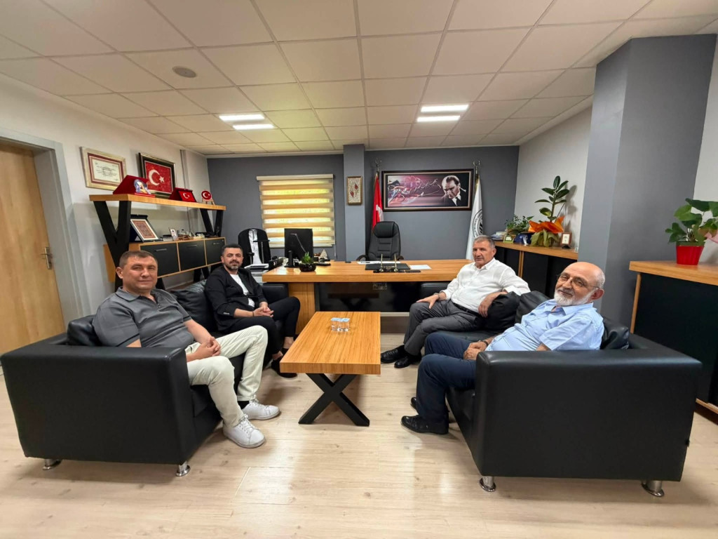 İlyas Şeker ve Ömer Polat’tan başhekime ziyaret
