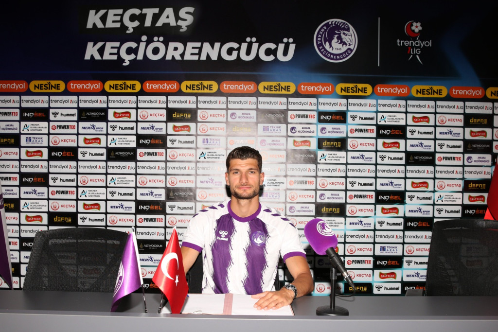 Gölcük Hisareynspor’dan 1.Lig’e imza
