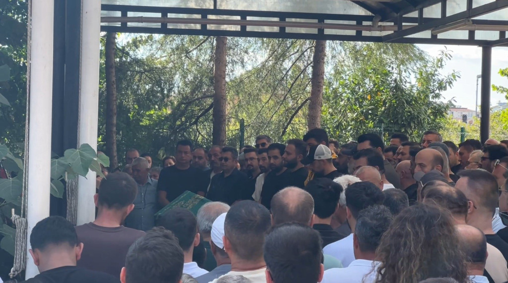 Eren Kaşıkçı son yolculuğuna uğurlandı!