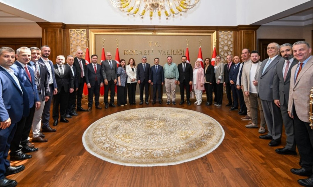 Ceyhun Yalçın ve yönetiminden Vali’ye ziyaret