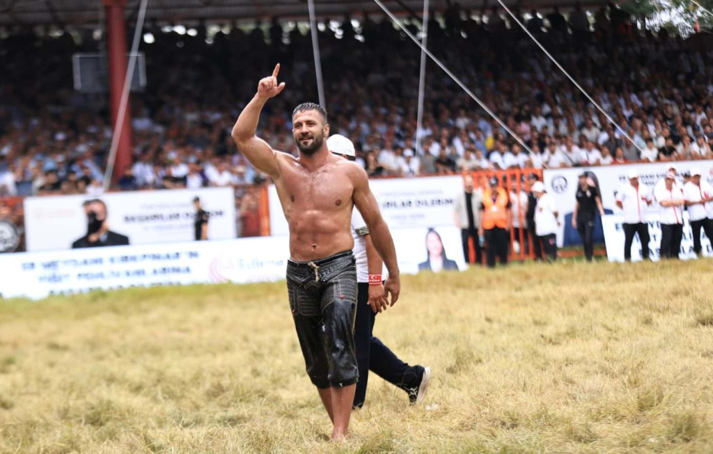 İnanılmaz bir hayat hikayesi! Başpehlivan Sinan Yıldız’ı yakından tanıyalım!