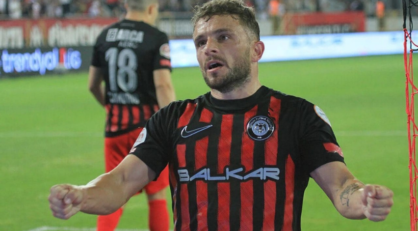 Pedrinho, kardeş Antalyaspor'da