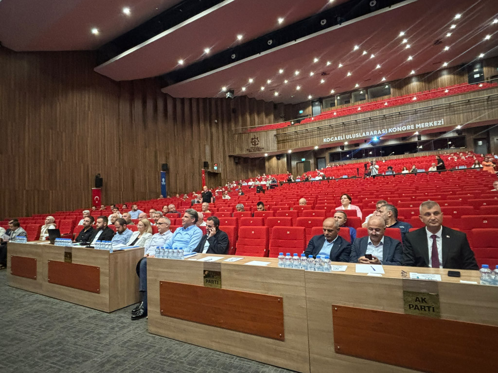Mecliste iki kritik gündem