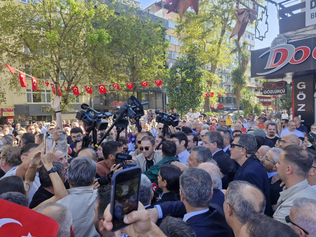İzmit’in sokaklarında Özel rüzgarı!